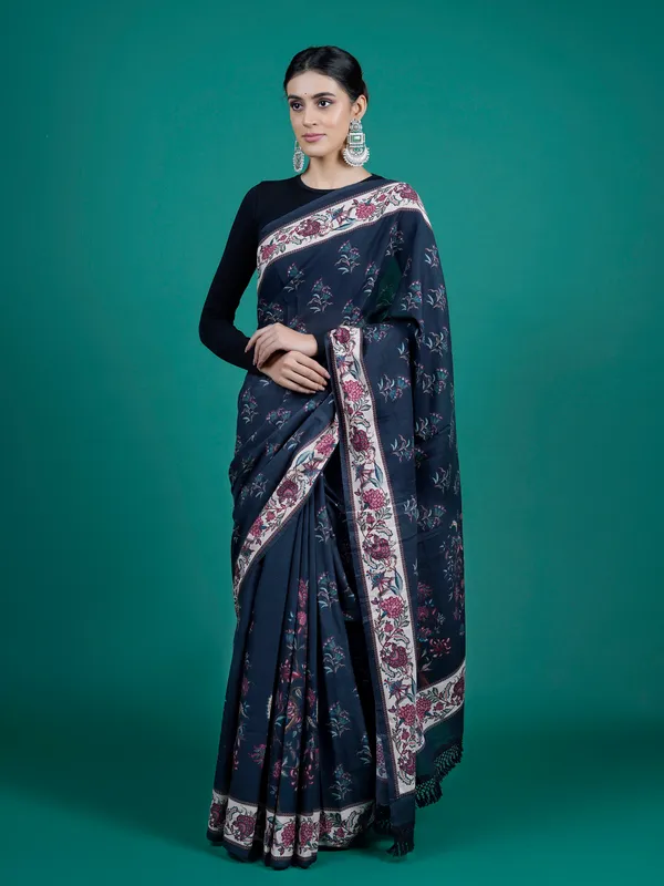 Blue_Floral_Pure_Cotton_Saree_For_Women