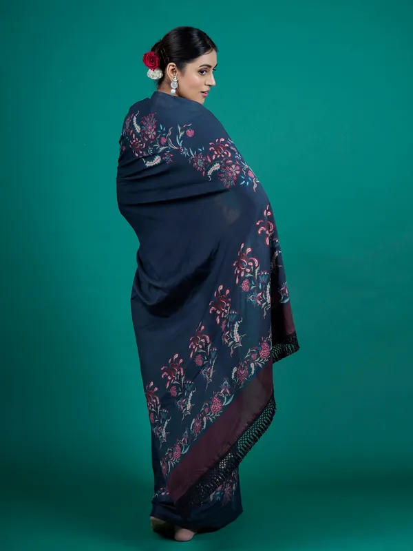 Blue_Floral_Pure_Cotton_Saree_For_Women