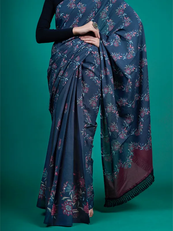 Blue_Floral_Printed_Pure_Cotton_Saree_For_Women