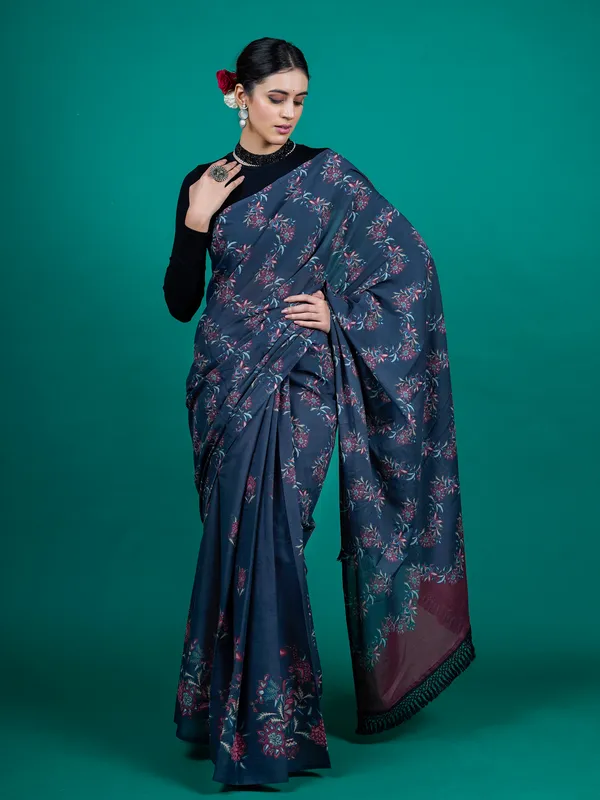 Blue_Floral_Printed_Pure_Cotton_Saree_For_Women