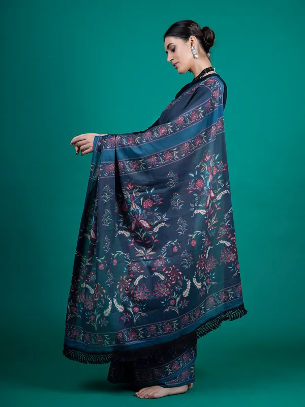 Blue_Floral_Printed_Pure_Cotton_Saree_For_Women