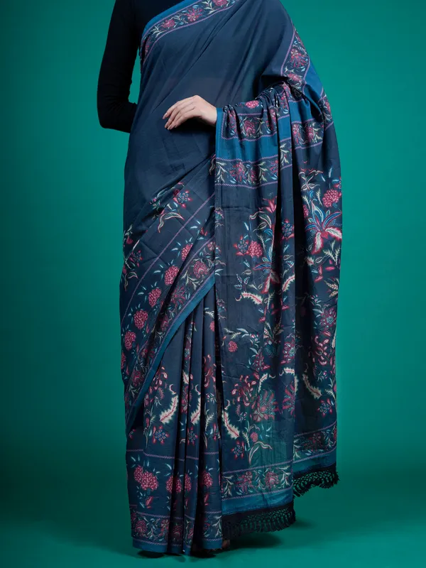 Blue_Floral_Printed_Pure_Cotton_Saree_For_Women