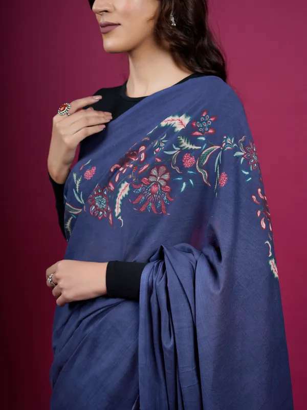 Navy_Blue_Floral_Printed_Pure_Cotton_Saree_For_Women