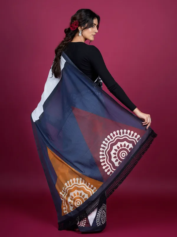 White_Ethnic_Moti_Printed_Pure_Cotton_Saree_For_Women