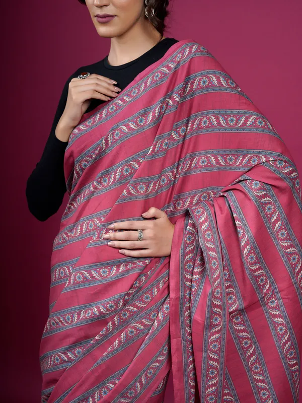 Red_Floral_Pure_Cotton_Half_And_Half_Saree_For_Women