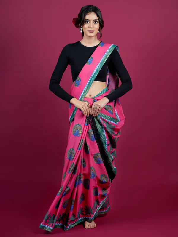 Pink_Floral_Printed_Pure_Cotton_Saree_For_Women