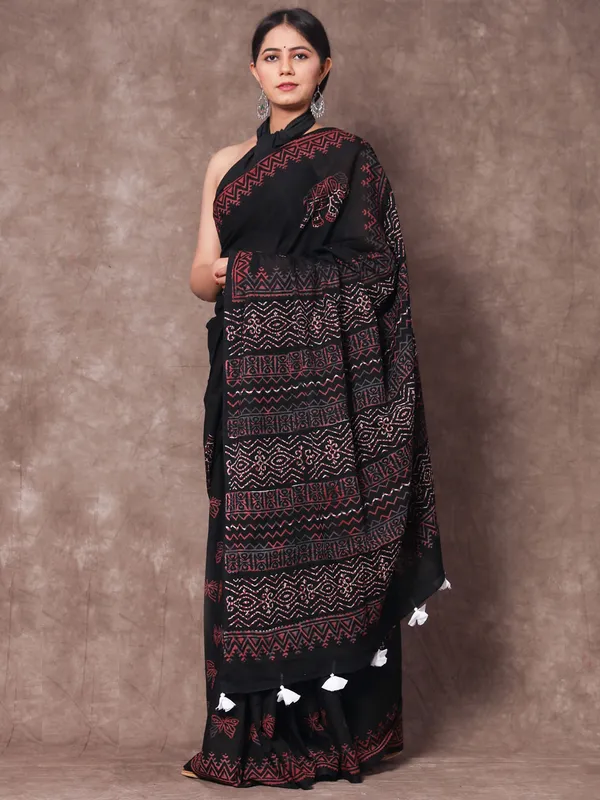 Black_&_Pink_Ethnic_Motifs_Pure_Cotton_Saree_For_Women