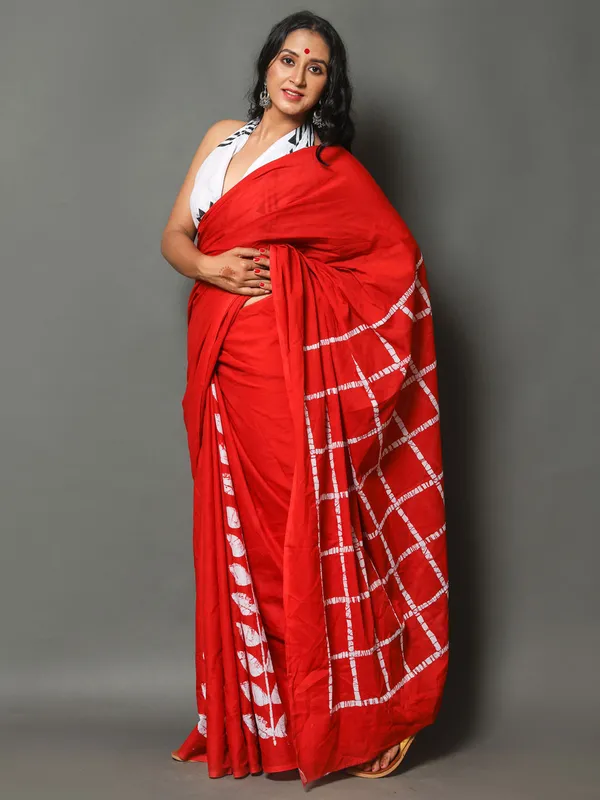 Red_&_White_Printed_Pure_Cotton_Saree_For_Women