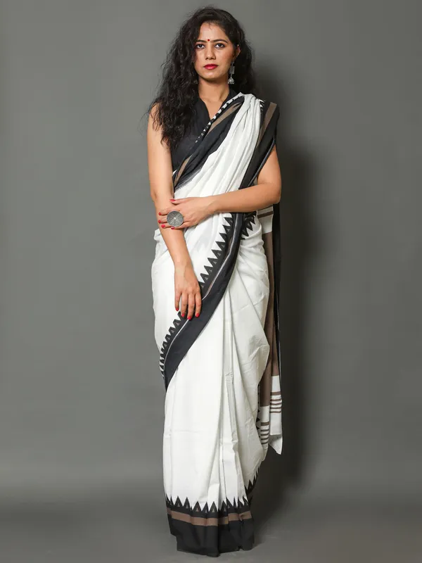 White_Women_White_&_Black_Pure_Cotton_Saree_For_Women