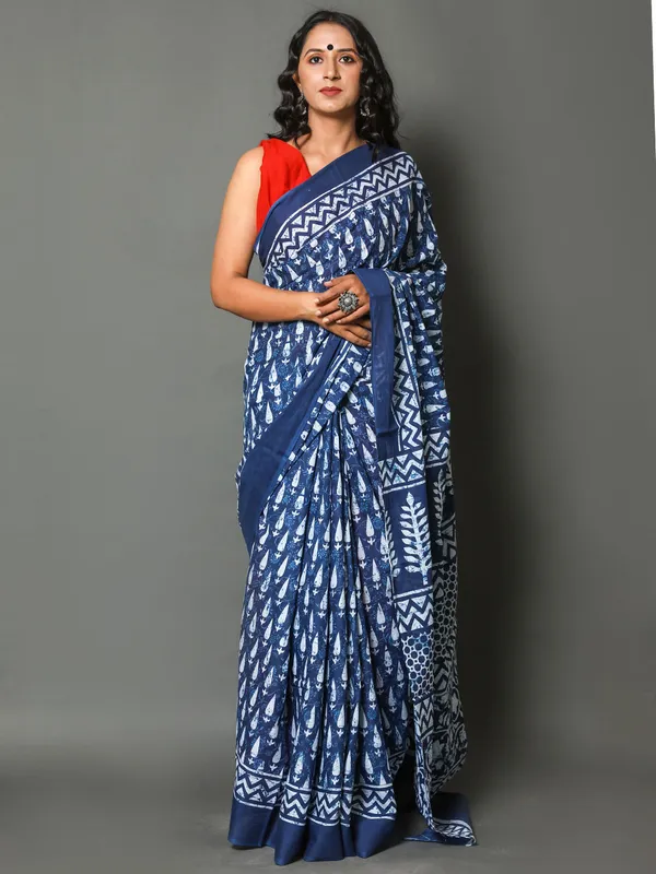 Blue_&_White_Ethnic_Motifs_Printed_Pure_Cotton_Saree_For_Women