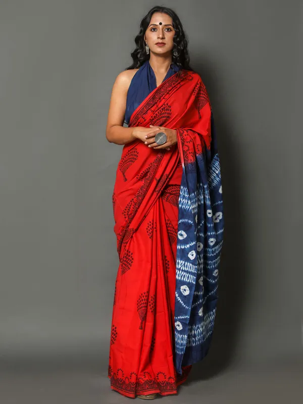 Red_&_Blue_Ethnic_Motifs_Printed_Pure_Cotton_Saree_For_Women