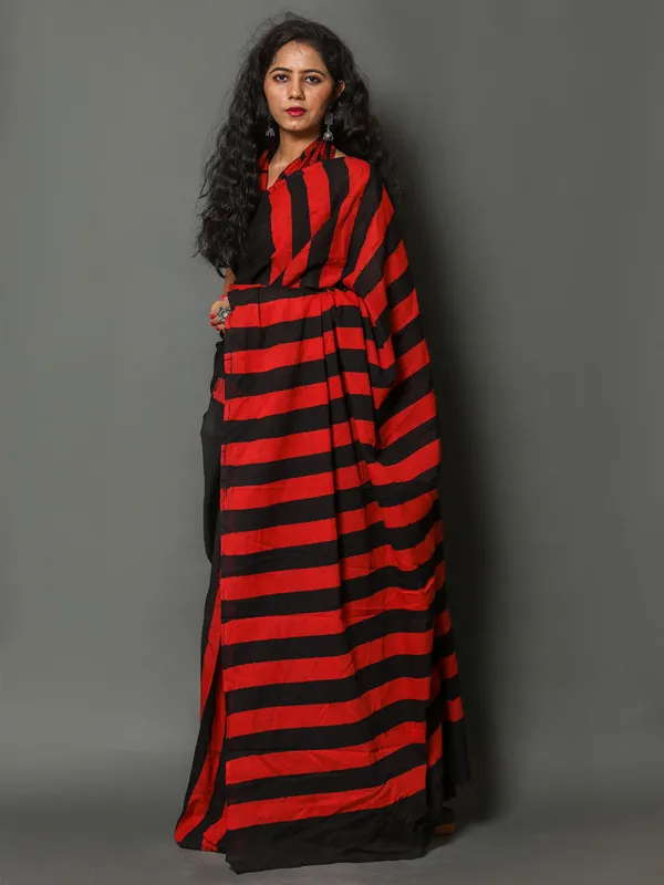 Black_&_Red_Striped_Pure_Cotton_Saree_For_Women