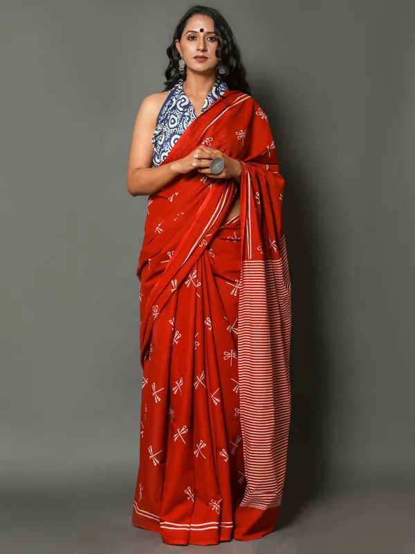 Red_&_White_Striped_Pure_Cotton_Saree_For_Women