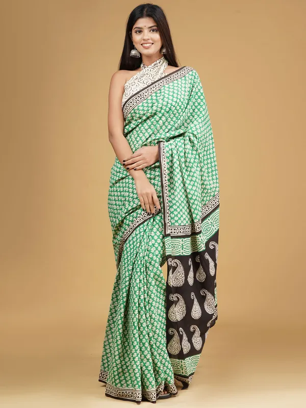 Green_&_Beige_Ethnic_Motifs_Pure_Cotton_Block_Print_Saree_For_Women
