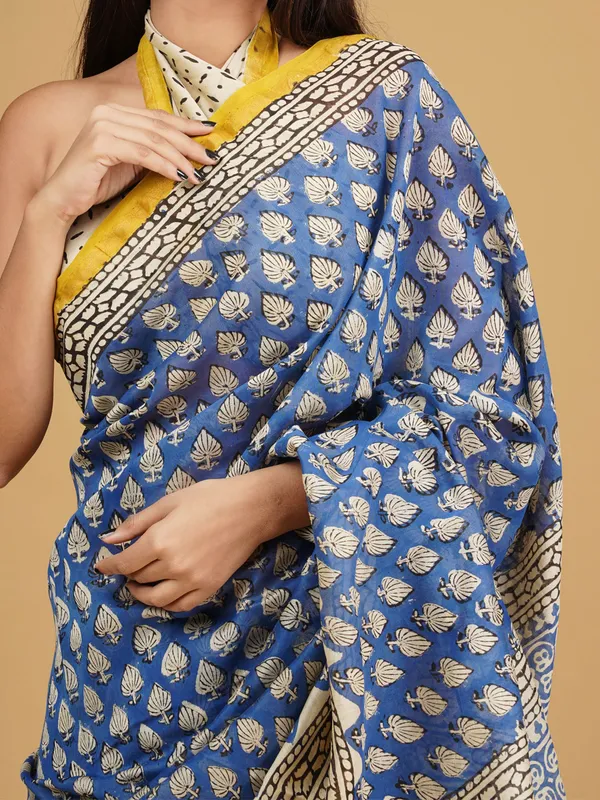 Blue_&_Yellow_Ethnic_Motifs_Pure_Cotton_Block_Print_Saree_For_Women