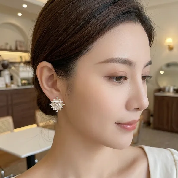 Light_Yellow_Earing