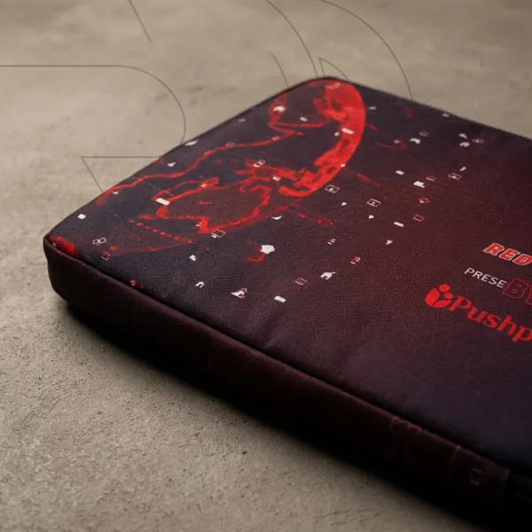 red_Neoprene_Laptop_Sleeve_For_Unisex