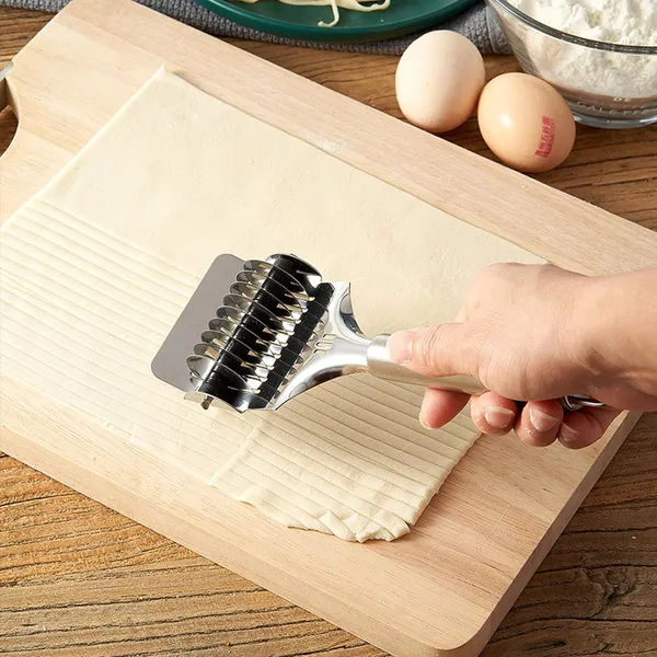Noodle_Maker_Roller_Stainless_Steel_Pasta_Noodle_Cutter_Spaghetti_Maker_Lattice_Dough_Cutter_Mincer_For_Kitchen_Cooking_Tools_Dough_Cutter_Mincer_Tools_Pack_Of_1