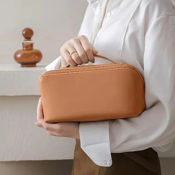 Women_S_Capacity_Cosmetic_Travel_Bag_Waterproof_Leather_Makeup_Organizer_With_Wide_Opening_Dividers_Handle_Pack_Of_1_Multicolor