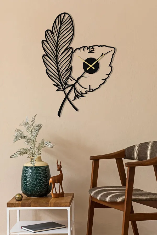 Decorative_Metal_Leaf_Design_Wall_Clock_-_Black_With_Gold_Hands