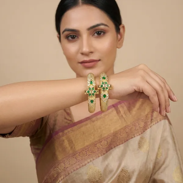 Tradition_Emerald_Premium_Kada_For_Women