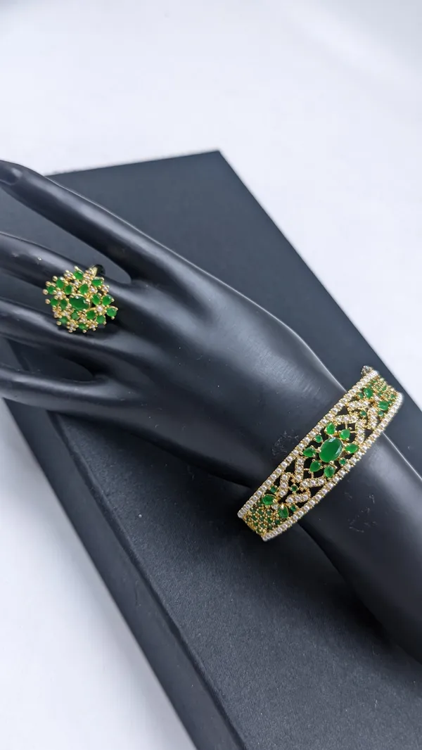 laila_Emerald_Bracelet_And_Ring_