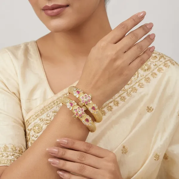 Traditional_Ruby_Premium_Kada_Set_For_Women