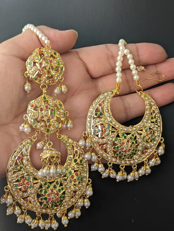Preet_Navratan_Chandbali__with_Maangtika