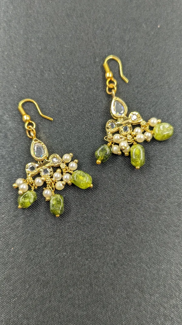 Kashvi_Green_Earrings