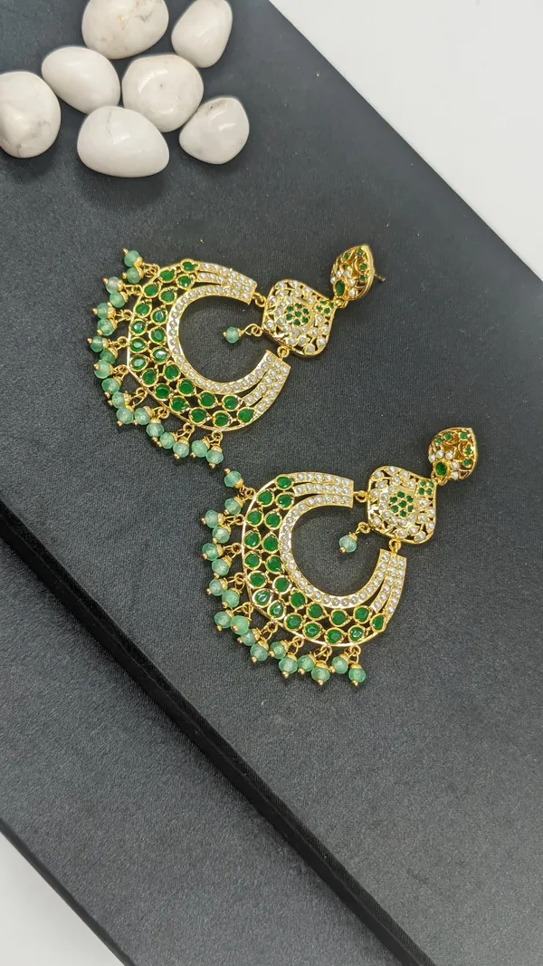 Nyra_Emerald_Chandbali