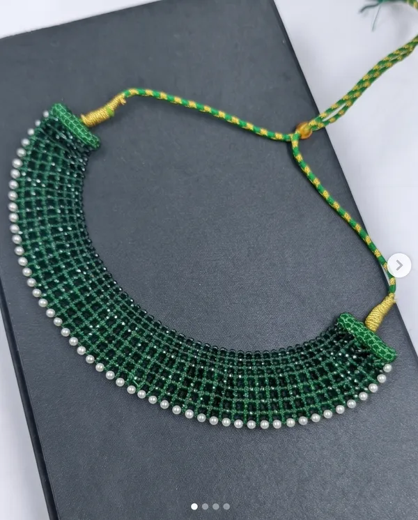 Shweta_Necklace_in_Emerald