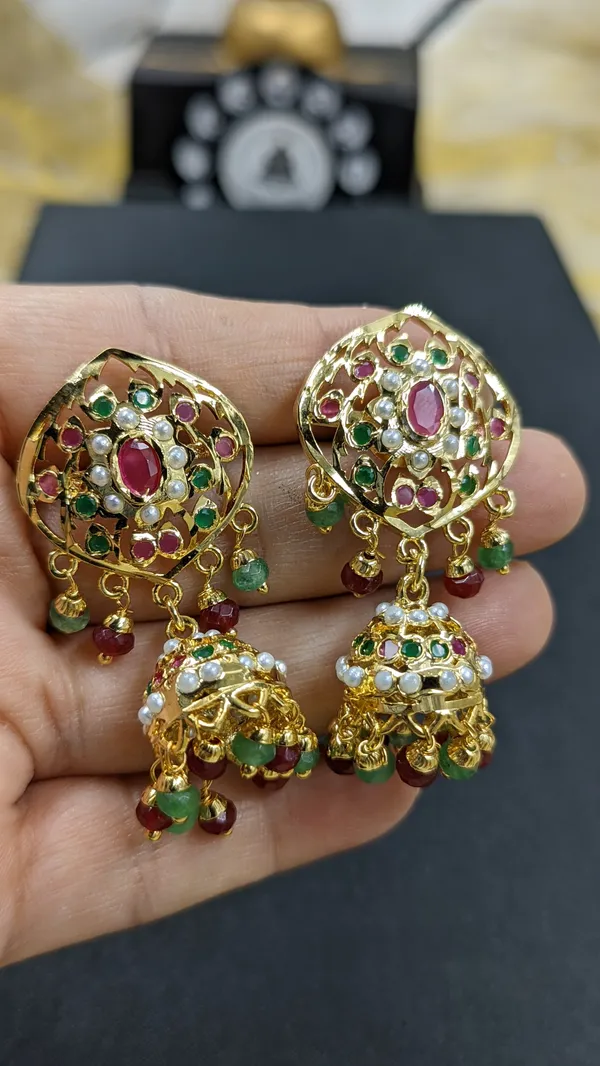 Simra_Multi_Jhumki