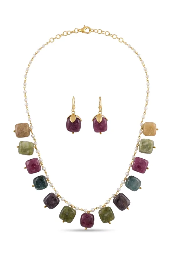 Soha_Delicate_Navratan_Necklace_Set