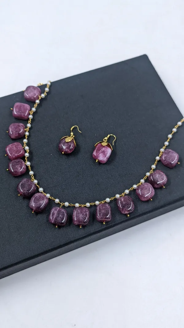 Soha_Delicate_Ruby_Necklace_Set