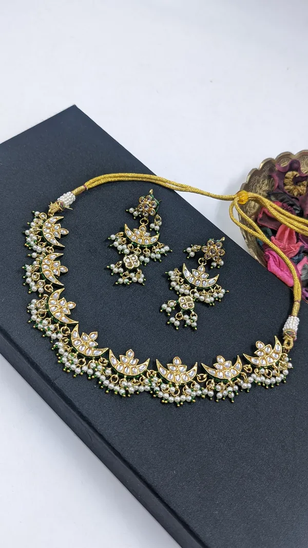Aman_Green_Premium_Necklace_Set_For_Women