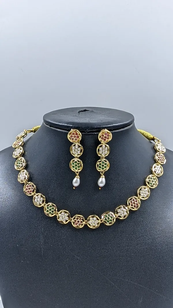 Siya_Multicolour_Premium_Necklace_Set_