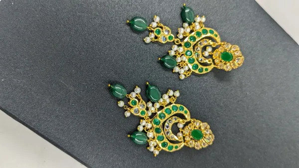Mahira_Emerald_Chandbali