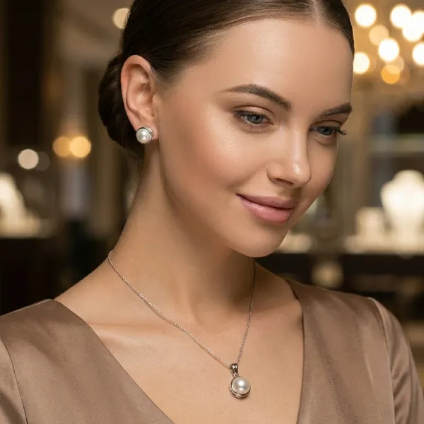 Sadaf_Real_Pearls_Pendant_Set