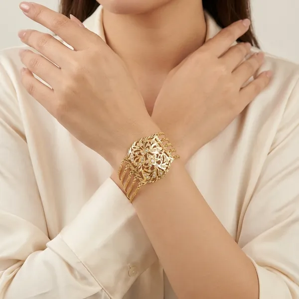 Ishel_Golden_Premium_Bracelet_For_Women