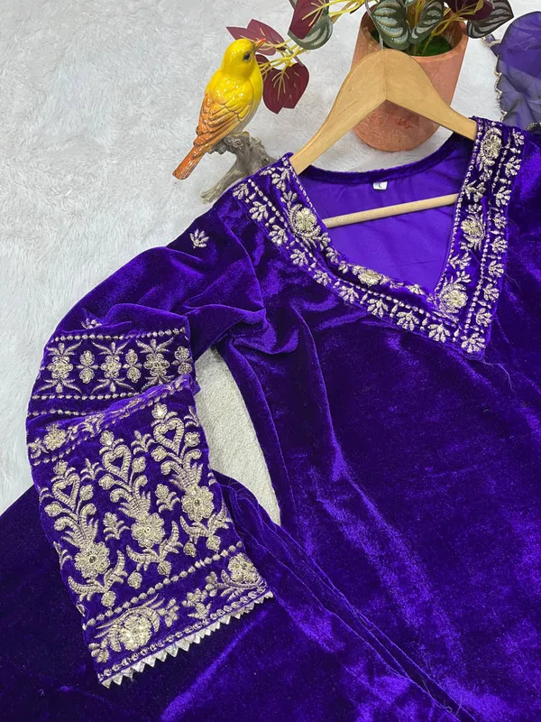NAVY_BLUE_3_Pieces_Suit_with_top,_Bottom_&_Dupatta