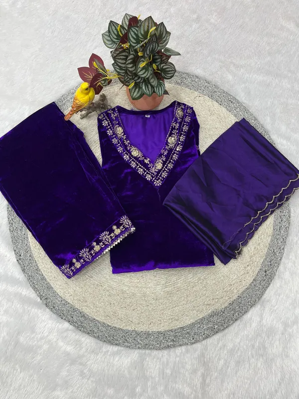 NAVY_BLUE_3_Pieces_Suit_with_top,_Bottom_&_Dupatta