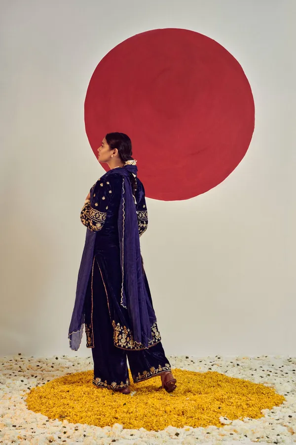 NAVY_BLUE_3_Pieces_Suit_with_top,_Bottom_&_Dupatta