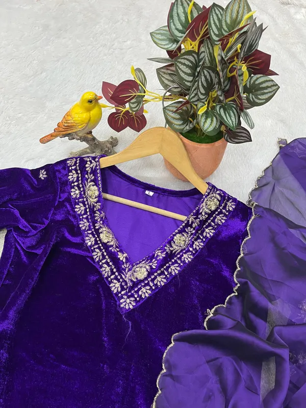 NAVY_BLUE_3_Pieces_Suit_with_top,_Bottom_&_Dupatta