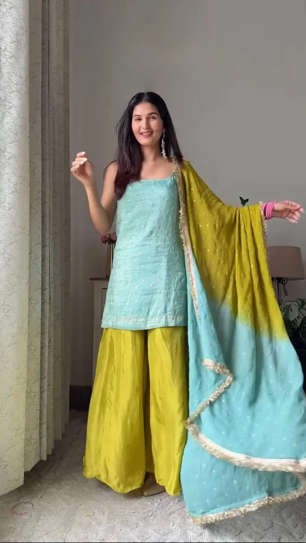 WOMEN_EMBROIDERED_CHINON_KURTA_SET_WITH_DUPATTA