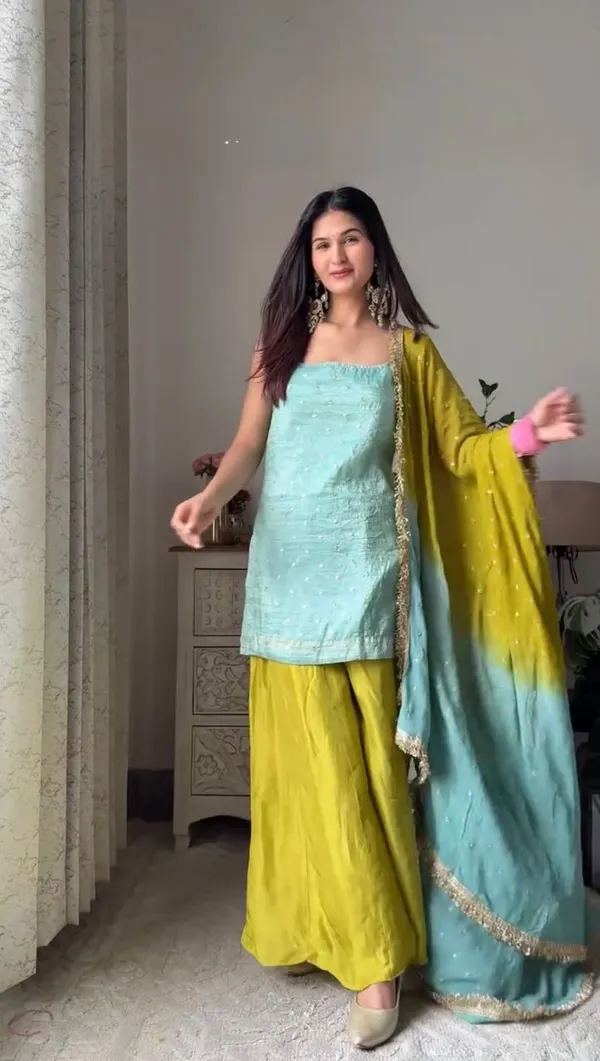 WOMEN_EMBROIDERED_CHINON_KURTA_SET_WITH_DUPATTA