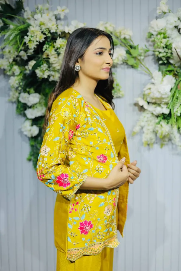 3__Pieces_mustard_yellow_Ready_Made_Plazzo_&_blouse_Set_With_Shrug