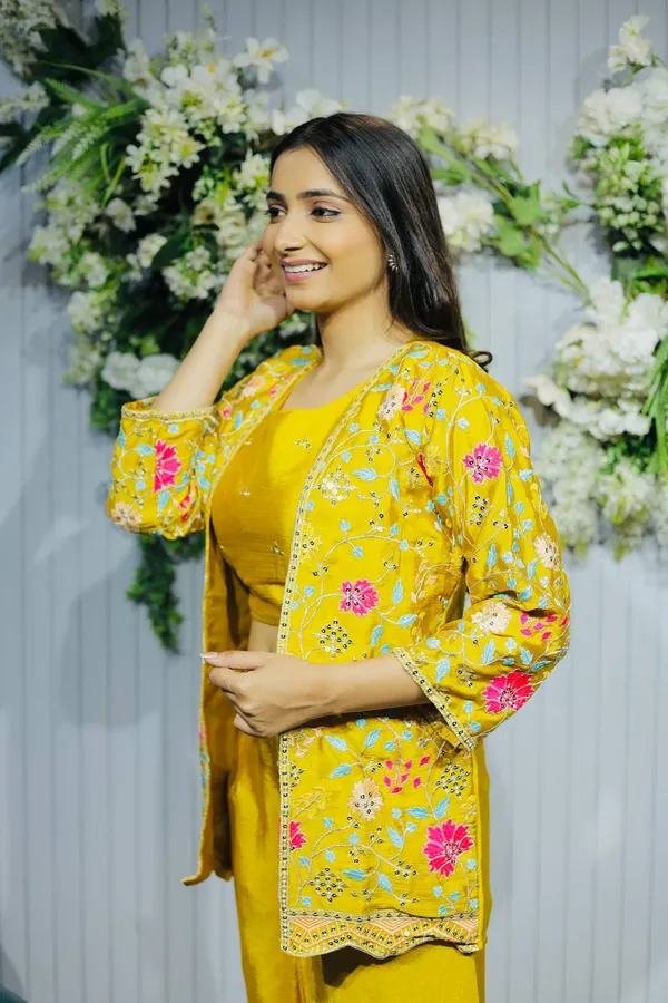 3__Pieces_mustard_yellow_Ready_Made_Plazzo_&_blouse_Set_With_Shrug
