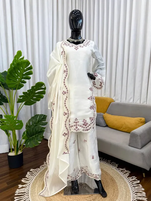 IVORY_EMBROIDERED_SUIT_SET