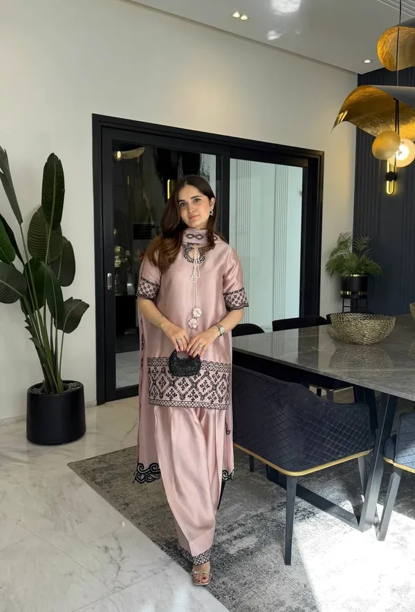 DUSTY_PINK_SALWAR_KAMEEZ