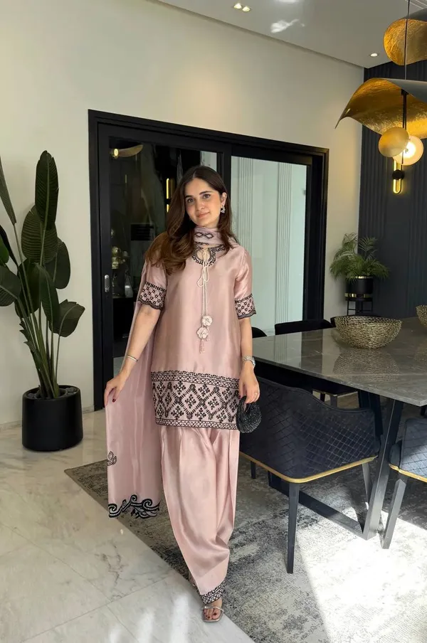 DUSTY_PINK_SALWAR_KAMEEZ